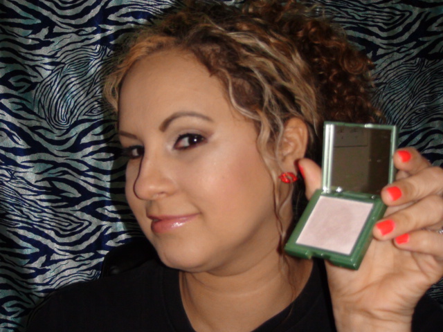 Poreless Face Highlighter